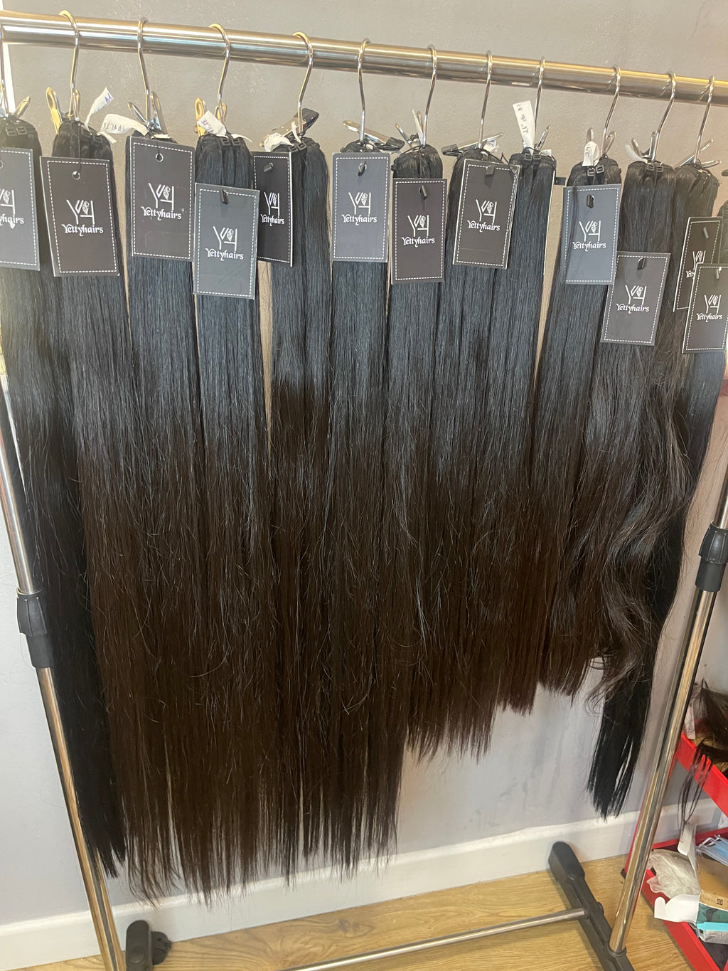 Raw straight hair.