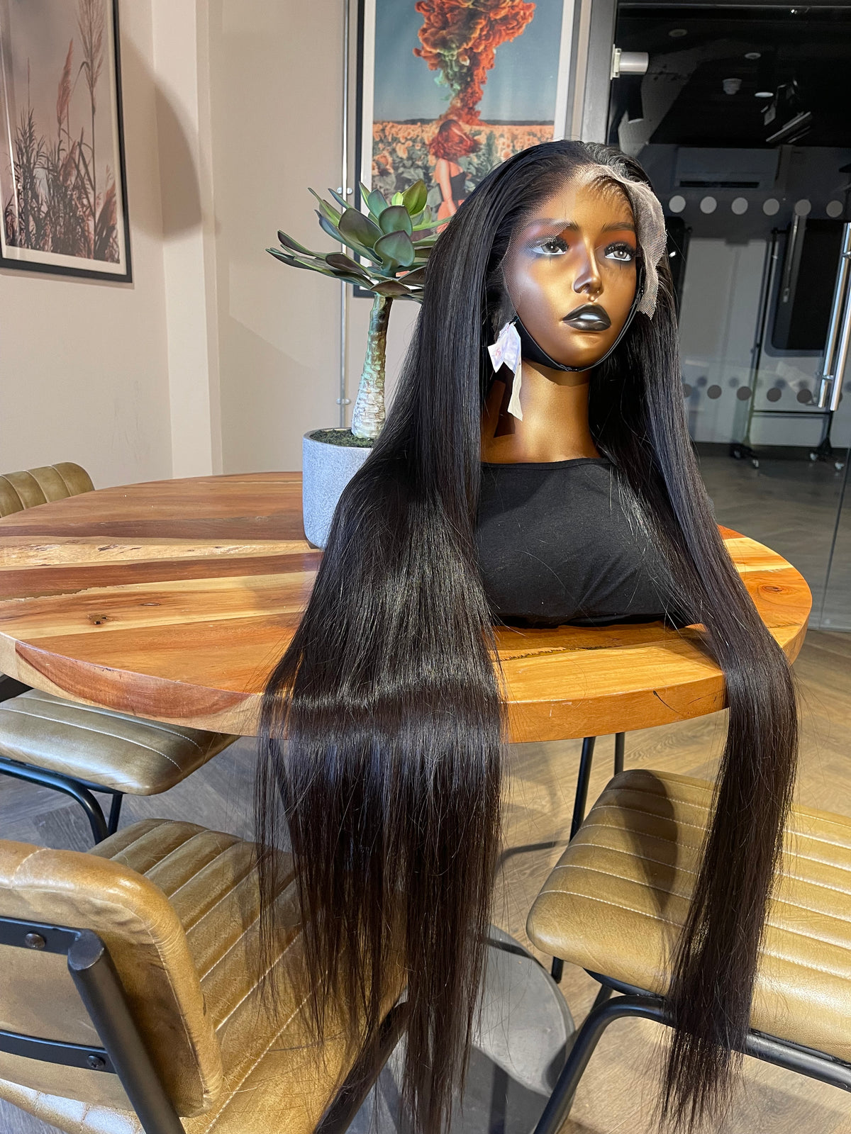 32 Luxury straight frontal